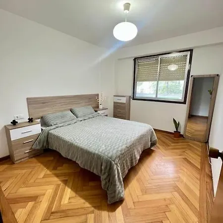 Privada En Vigo, Cerca Del Parque Castrelos, A 5min De La Playa, Compartido * Βίγκο
