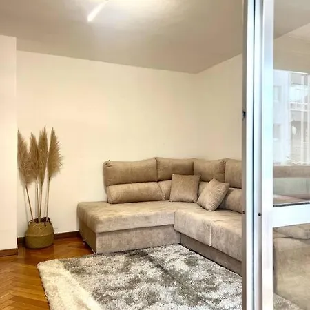 Privada En Vigo, Cerca Del Parque Castrelos, A 5min De La Playa, Compartido Βίγκο