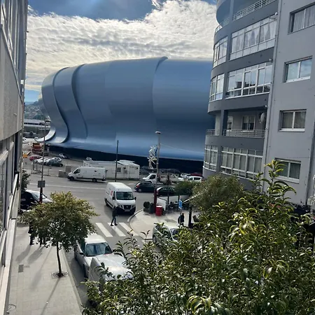 Δωμάτια σε οικογενειακή κατοικία Privada En Vigo, Cerca Del Parque Castrelos, A 5min De La Playa, Compartido