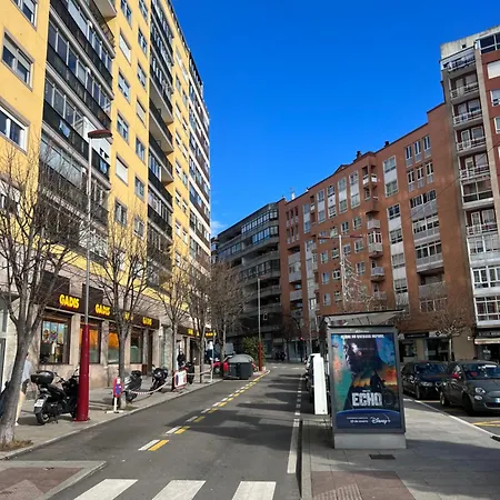Δωμάτια σε οικογενειακή κατοικία Privada En Vigo, Cerca Del Parque Castrelos, A 5min De La Playa, Compartido *